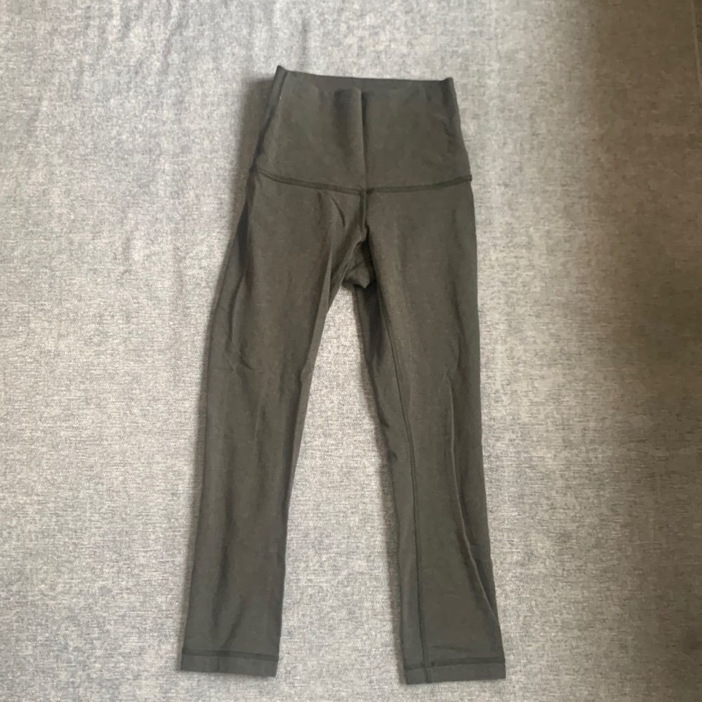 Lululemon - Pant 21” - Size 2 - Green